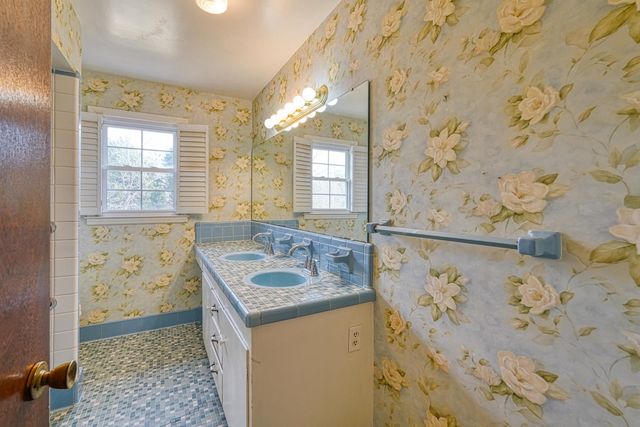 180 Herrle Road, Campobello, SC 29322