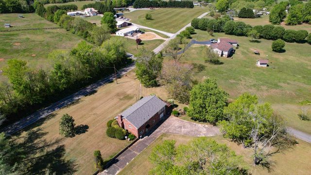 180 Herrle Road, Campobello, SC 29322
