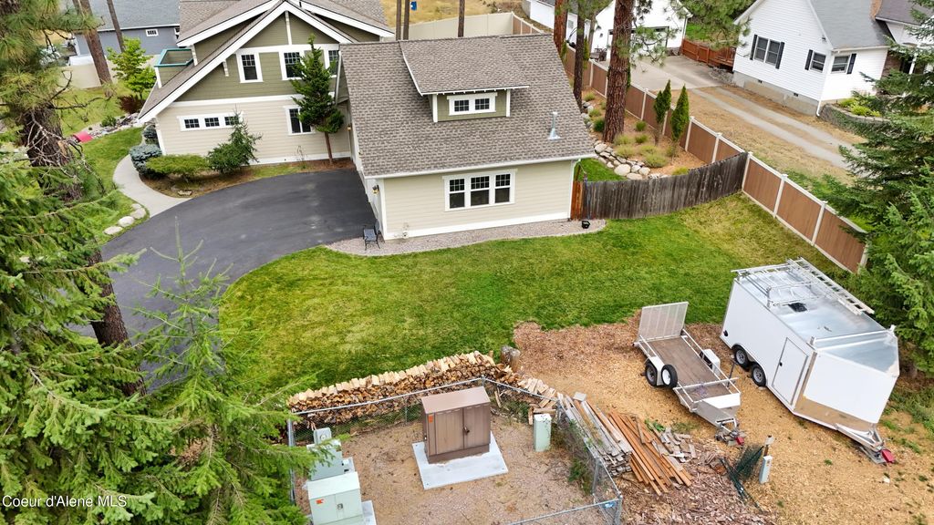 8612 N Half Mile Ln, Hayden, ID 83835 photo 3