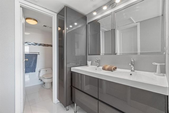 1830 Embassy Drive 613, West Palm Beach, FL 33401