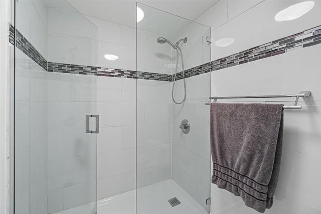 1830 Embassy Drive 613, West Palm Beach, FL 33401