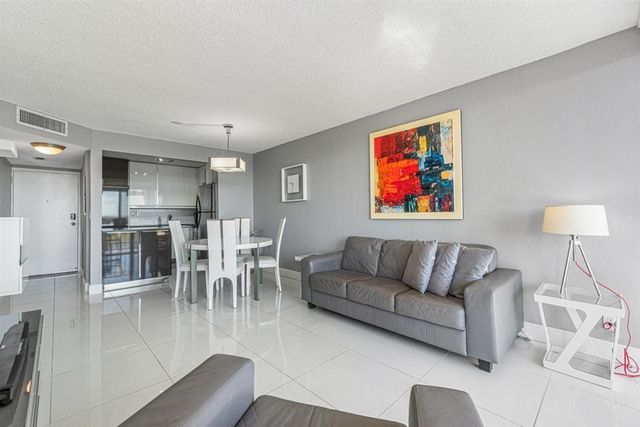 1830 Embassy Drive 613, West Palm Beach, FL 33401