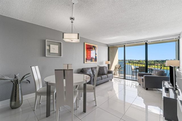 1830 Embassy Drive 613, West Palm Beach, FL 33401