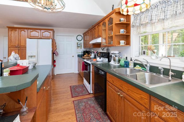 43 Herron Lane, Maggie Valley, NC 28751