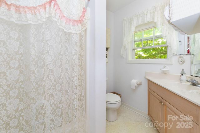 43 Herron Lane, Maggie Valley, NC 28751