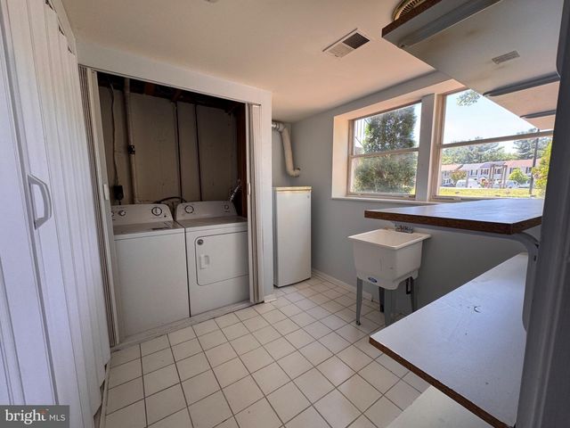 6917 VILLA DEL REY CT, Springfield, VA 22150