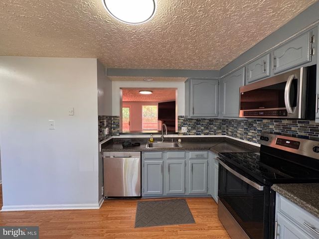 6917 VILLA DEL REY CT, Springfield, VA 22150