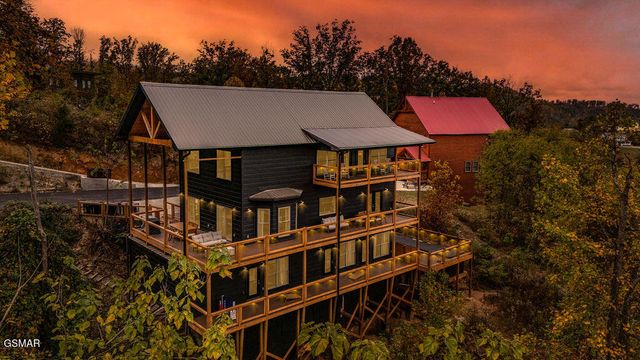 788 Chestnut Drive, Gatlinburg, TN 37738