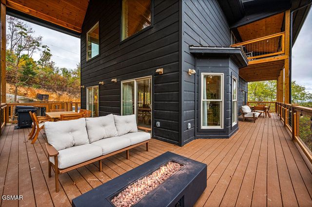 788 Chestnut Drive, Gatlinburg, TN 37738