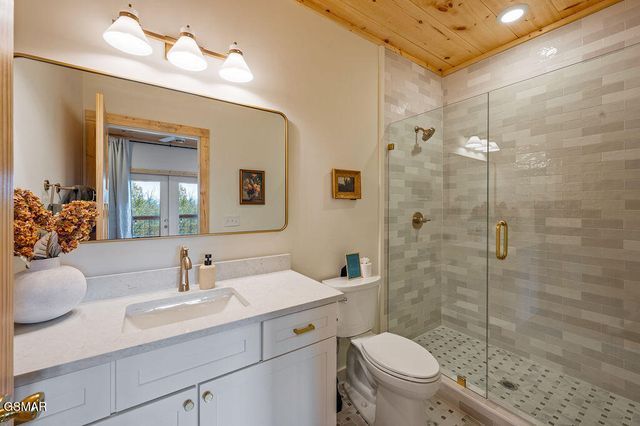 788 Chestnut Drive, Gatlinburg, TN 37738