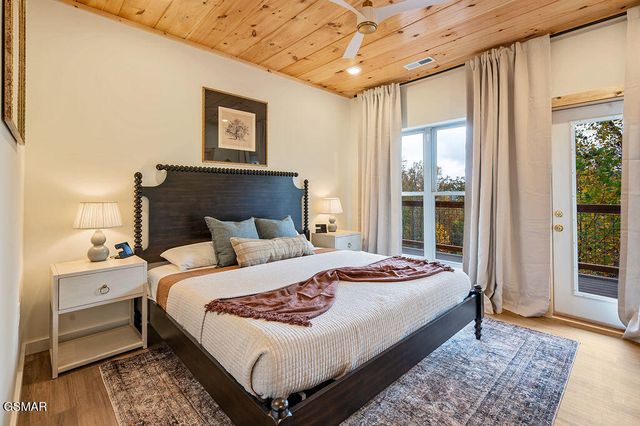 788 Chestnut Drive, Gatlinburg, TN 37738