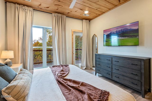 788 Chestnut Drive, Gatlinburg, TN 37738