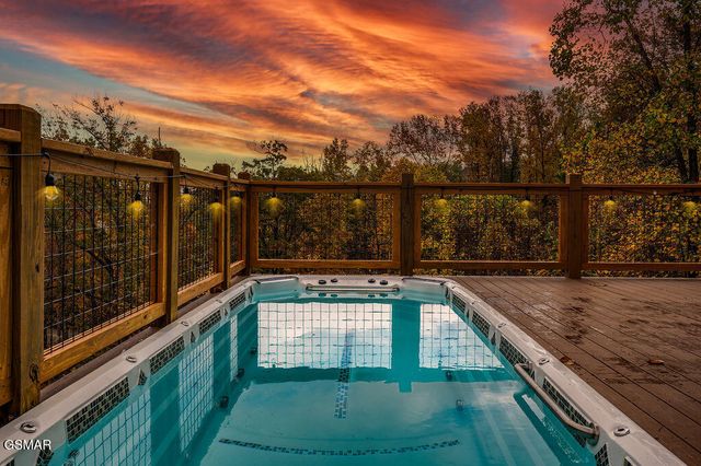 788 Chestnut Drive, Gatlinburg, TN 37738