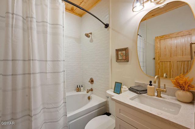 788 Chestnut Drive, Gatlinburg, TN 37738