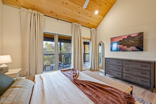 788 Chestnut Drive, Gatlinburg, TN 37738