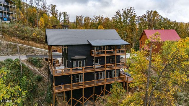 788 Chestnut Drive, Gatlinburg, TN 37738