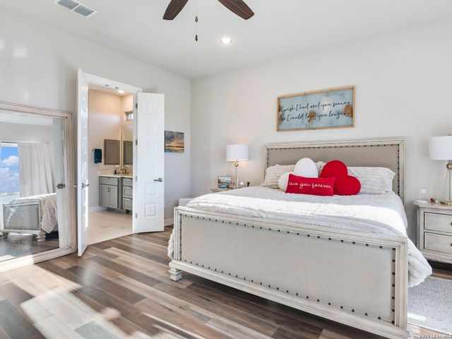 8134 Vanity Hill, San Antonio, TX 78256