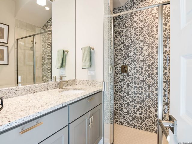 8134 Vanity Hill, San Antonio, TX 78256