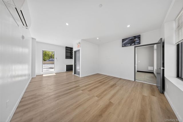 142-18 32 Avenue, Flushing, NY 11354