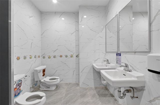 142-18 32 Avenue, Flushing, NY 11354