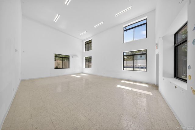 142-18 32 Avenue, Flushing, NY 11354