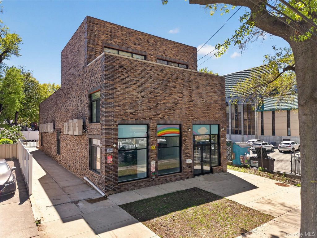 142-18 32 Avenue, Flushing, NY 11354