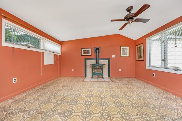 845 Karshick Street, Bohemia, NY 11716