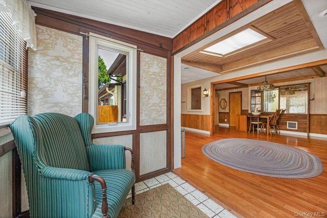 845 Karshick Street, Bohemia, NY 11716