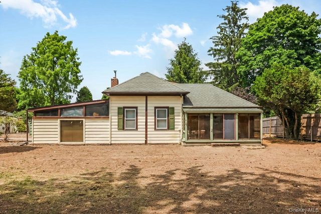 845 Karshick Street, Bohemia, NY 11716