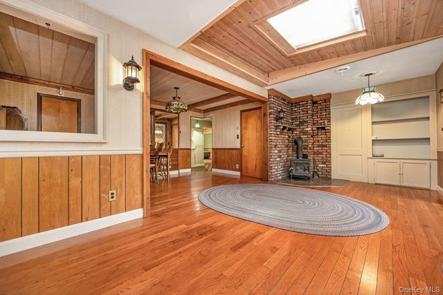 845 Karshick Street, Bohemia, NY 11716