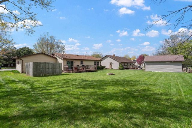 201 FAIRWAY STREET, Combined Locks, WI 54113
