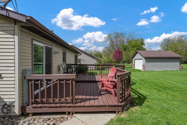 201 FAIRWAY STREET, Combined Locks, WI 54113