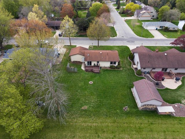 201 FAIRWAY STREET, Combined Locks, WI 54113