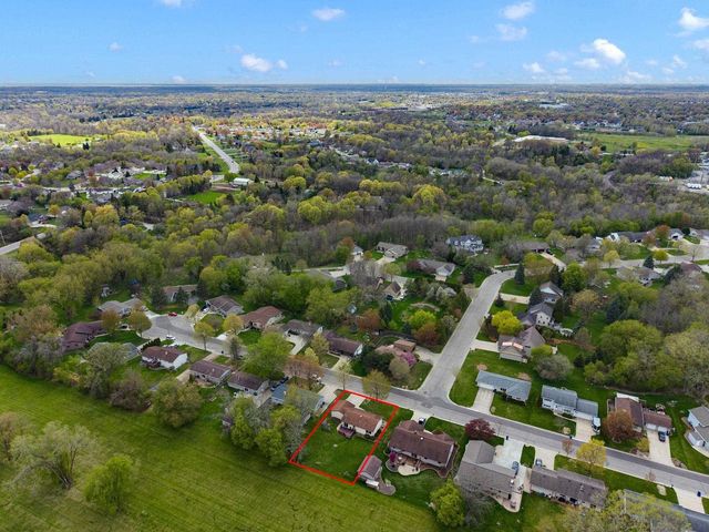 201 FAIRWAY STREET, Combined Locks, WI 54113