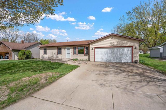 201 FAIRWAY STREET, Combined Locks, WI 54113