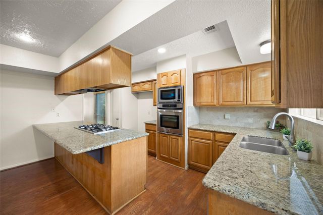 3107 Pecan Point Drive, Sugar Land, TX 77478