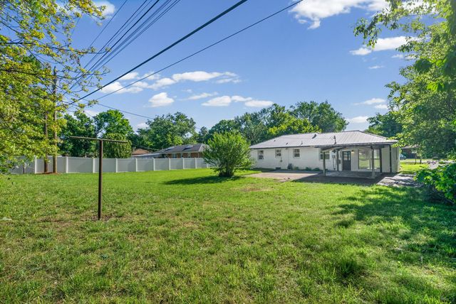 10 Bunker Hill Road, Clarksville, TN 37042