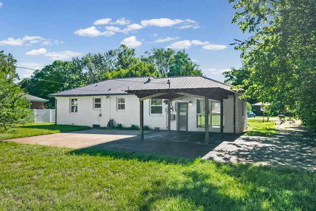 10 Bunker Hill Road, Clarksville, TN 37042