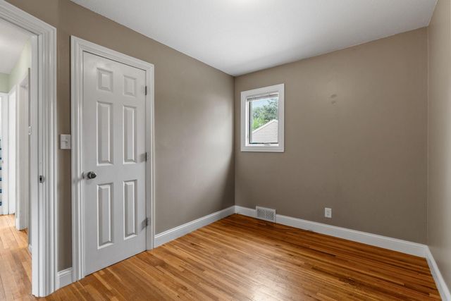 1081 Saint Paul Avenue, Saint Paul, MN 55116