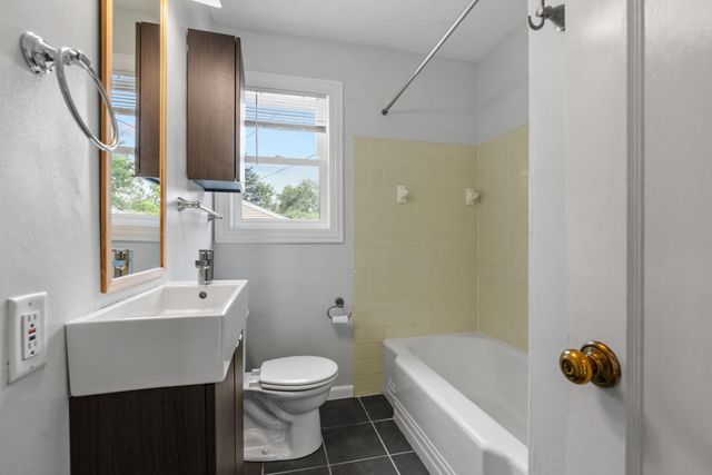 1081 Saint Paul Avenue, Saint Paul, MN 55116