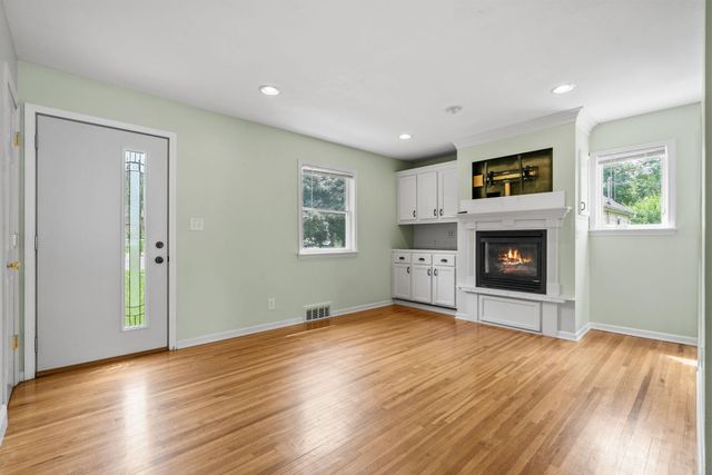 1081 Saint Paul Avenue, Saint Paul, MN 55116