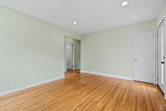 1081 Saint Paul Avenue, Saint Paul, MN 55116