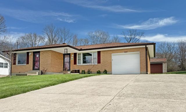 2215 Wellington Road, Middletown, OH 45044