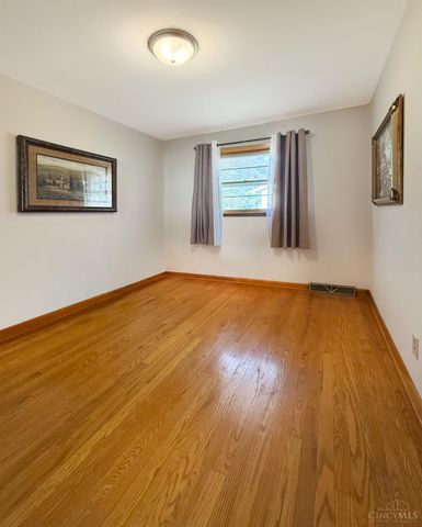 2215 Wellington Road, Middletown, OH 45044