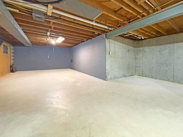 2215 Wellington Road, Middletown, OH 45044