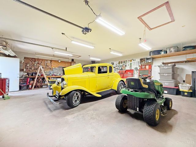 2215 Wellington Road, Middletown, OH 45044