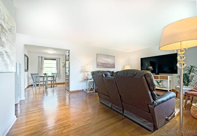 2215 Wellington Road, Middletown, OH 45044