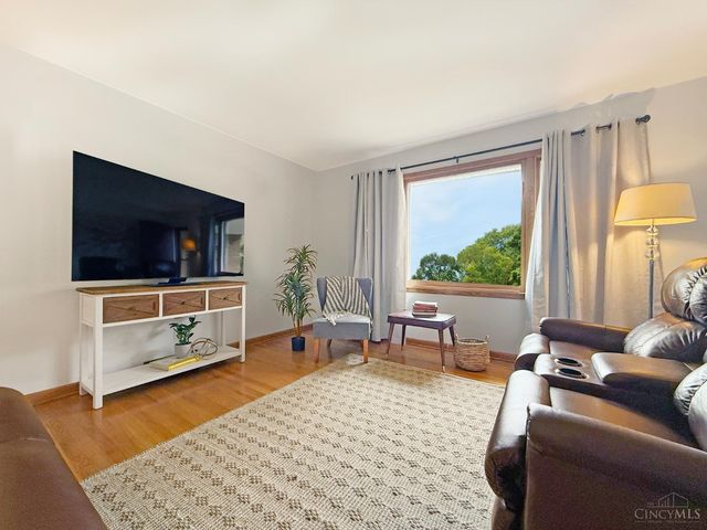 2215 Wellington Road, Middletown, OH 45044