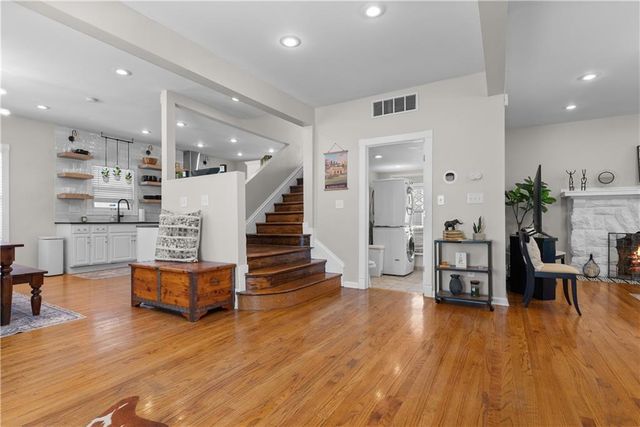 3632 HARRISON Boulevard, Kansas City, MO 64109