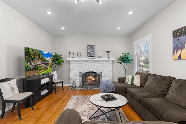 3632 HARRISON Boulevard, Kansas City, MO 64109